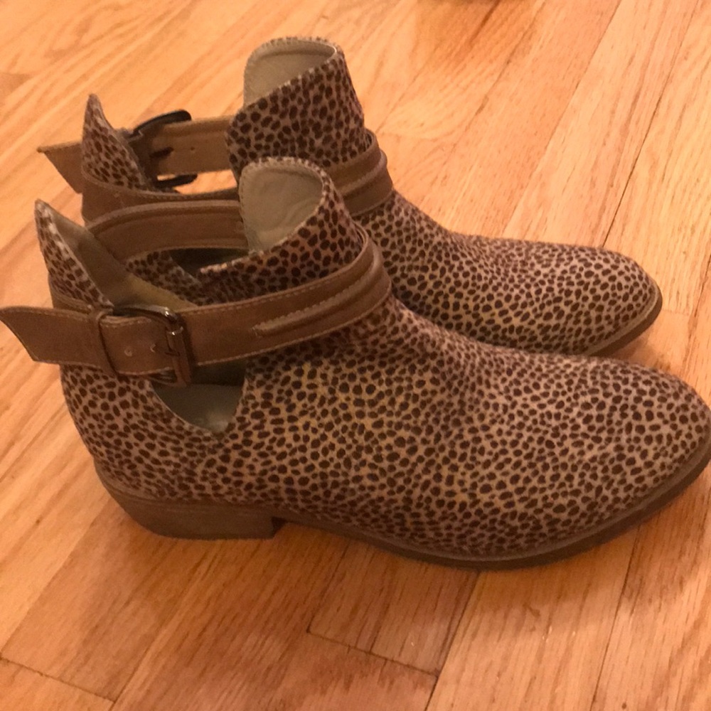 Worn once ankle boots size 9
